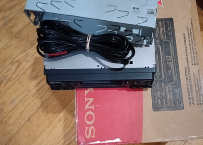 VTG 90s Old School Sony Japan-made XR-C190 + CDX-727 Japan-made