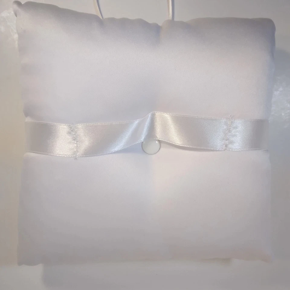Anillo de boda satinado blanco portador almohada cinta Sach blanca corazón dorado correa de mano💕 Foto 3 de 4