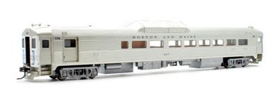 LIFE-LIKE TRAIN ''HO'' SPUR 23975 BOSTON & MAINE 6211 BUDD RDC LOKOMOTIVE