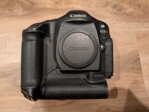 READ - Canon EOS-1D Mark I, 4.1 megapixel CCD sensor,  1D Classic, EOS-1