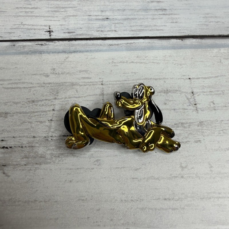 2024 Disney Parks Sculpted Metallic Collection Pin Pluto - 