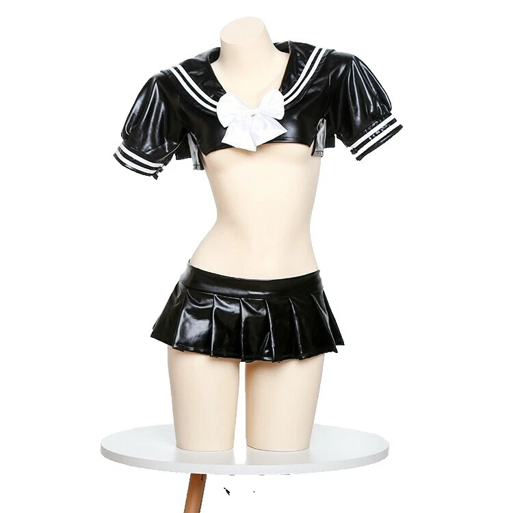 Школьные костюмы из искусственной кожи