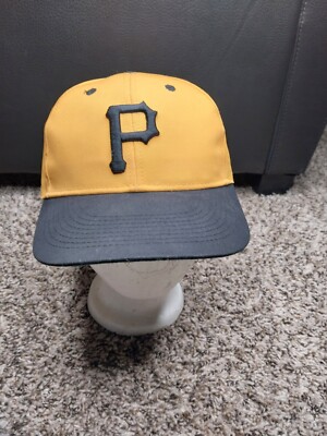 Pittsburgh Pirates Copperstone Fitted Baseball Cap Yellow