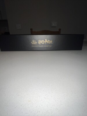 Harry Potter Exclusive Design Collection Celebratory Wand - Cup of Hufflepuff