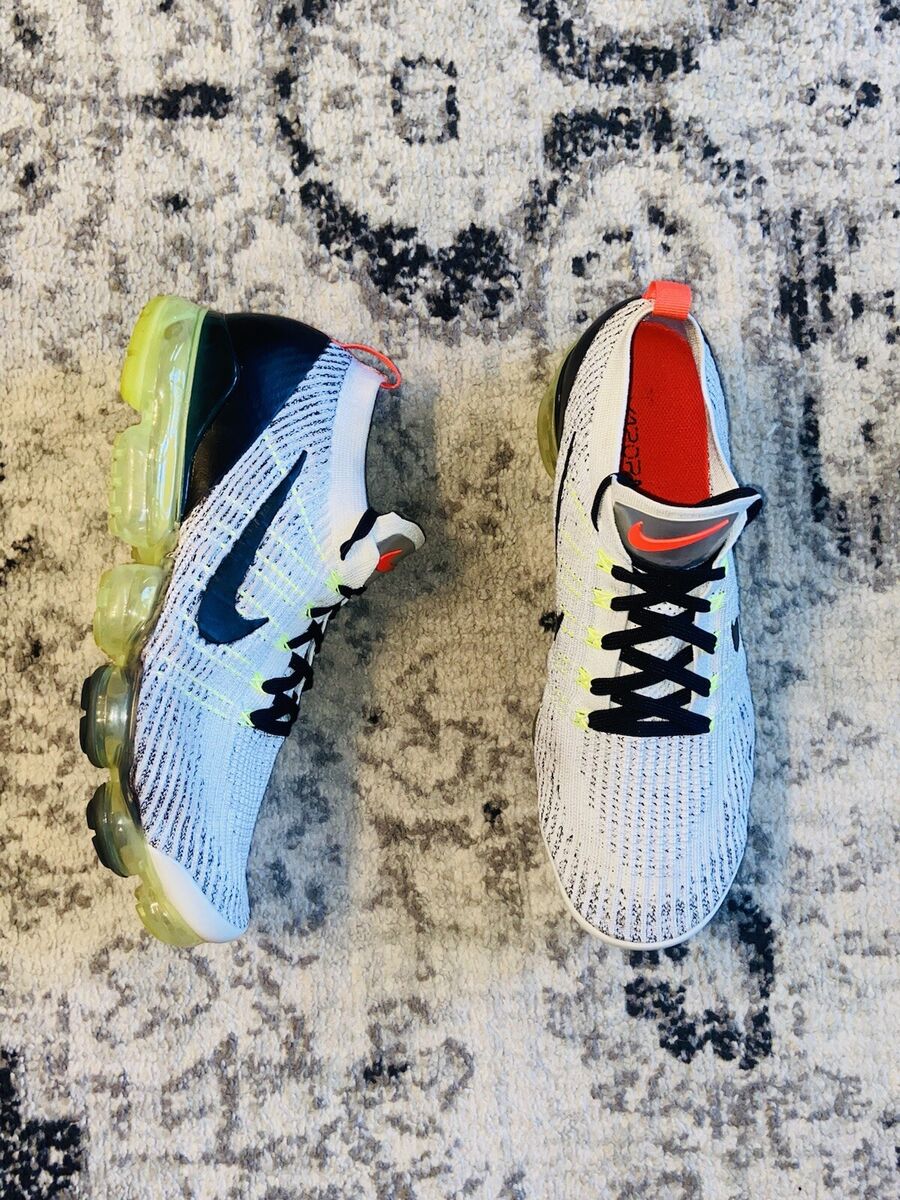 NIKE AIR VAPORMAX FLYKNIT 3 'WHITE-BLACK-VOLT' Mens Size 14 NIKE AIR VAPORMAX FLYKNIT 3 'WHITE-BLACK-VOLT' Mens Size 14