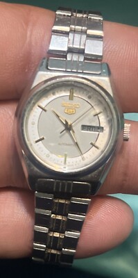 Vtg Seiko 5 4206-0460 Women's Silver Day-Date dial Automatic Watch