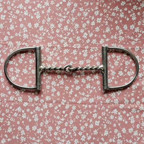 5" English D Ring Snaffle Bit Twisted Wire Mouthpiece Unmarked Used Single Joint