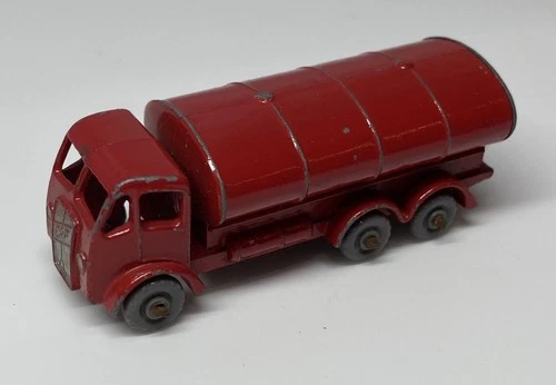 Lesney Matchbox 11 Petrol Tanker - Esso
