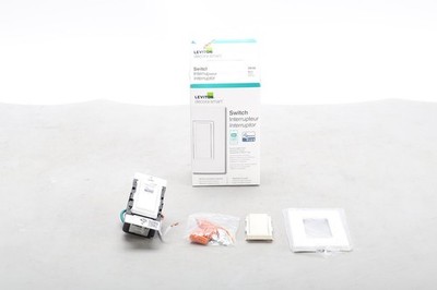 Leviton ZW15S Decora Smart Switch R02-SW15S-1RW With Accessories