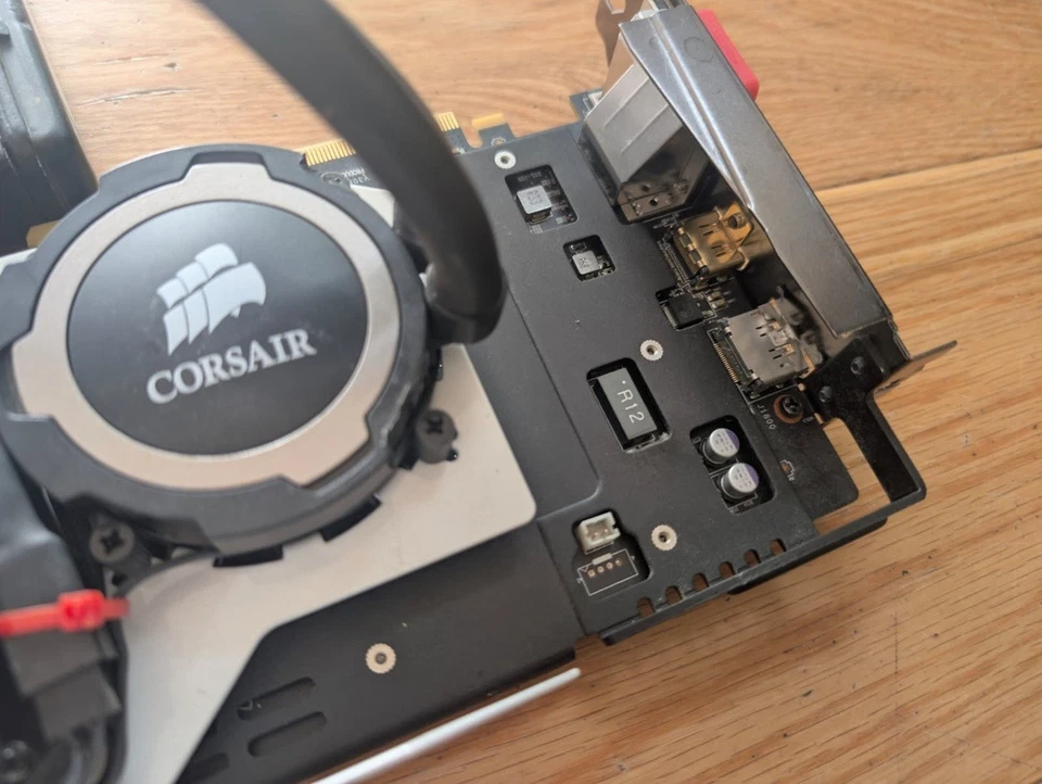 HYBRID MSI AMD Radeon R9 390X (8192 MB) (R9390XGAMING8G) Graphics Card - Image 3 of 4