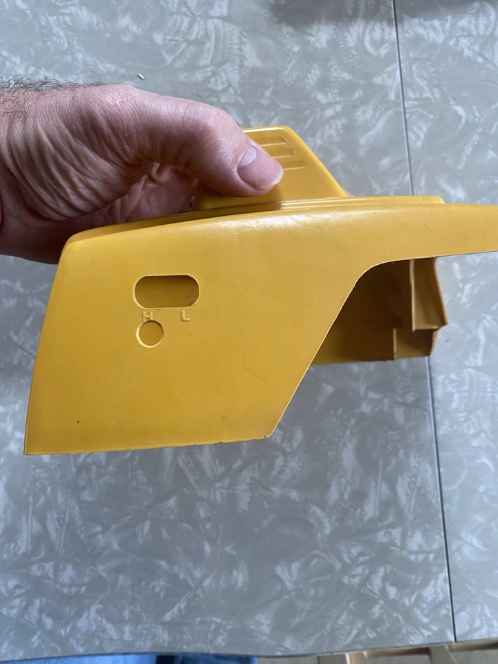 Motosierra Partner 505 34 09 29 cubierta filtro aire usada Foto 2 de 4