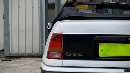 1988 Vauxhall ASTRA GTE CONVERTIBLE 2.0 GTE CONVERTIBLE 2DR Manual Convertible P - Picture 11 of 20