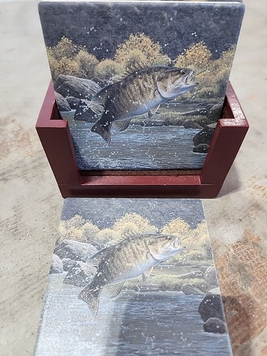 Juego de 4 posavasos para bajos Thirstystone arenisca boca pequeña con soporte de madera - Imagen 4 de 4