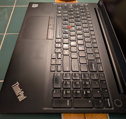 Lenovo ThinkPad E15 Gen 2 i5 / 16GB RAM / 512GB SSD / 15.6" FHD Windows 11 Pro - Picture 5 of 9