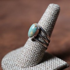 "V" Shape Ladies Ring with Oval Free Form Hand Cut Turquoise Stone Size 8