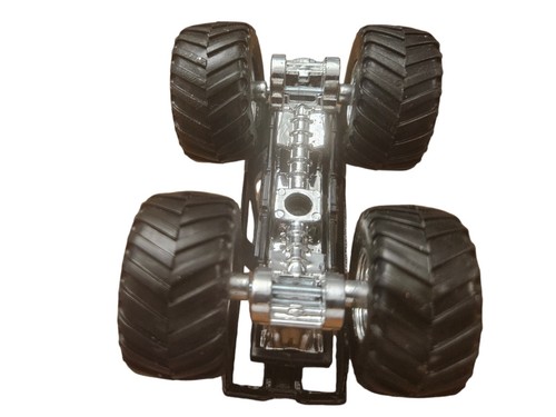Hot Wheels Monster Jam NORTHERN NIGHTMARE Maßstab 1:64 Die-Cast Monstertruck - Bild 7 von 7