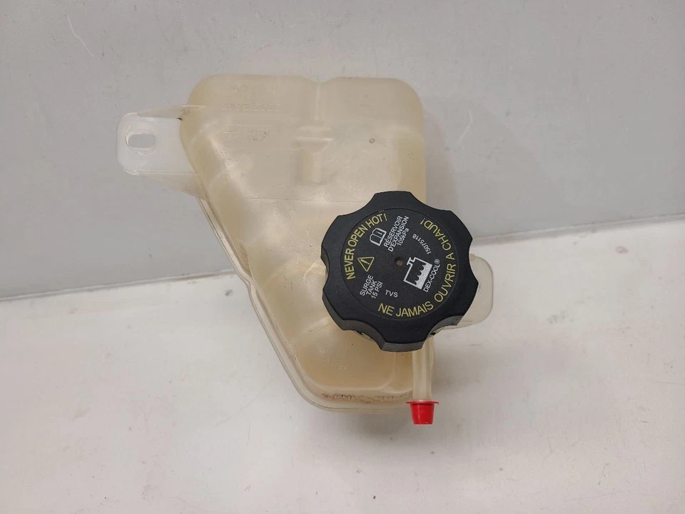 2007-12 Chevrolet Malibu (2.4L / AT) Coolant Reservoir - Image 2 of 4