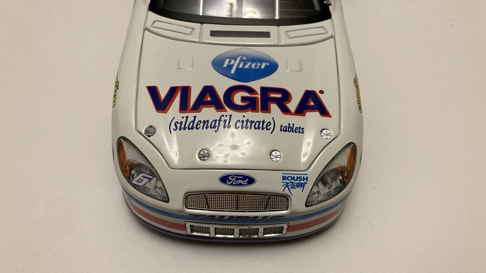 Mark Martin 2005 1/24 diecast #6 Viagra All Star Challenge Ford Team Caliber Foto 4 de 4