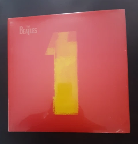 THE BEATLES 1  ~ SEALED 2000 RELEASE. NUMBER 1 HITS. DOUBLE LP.