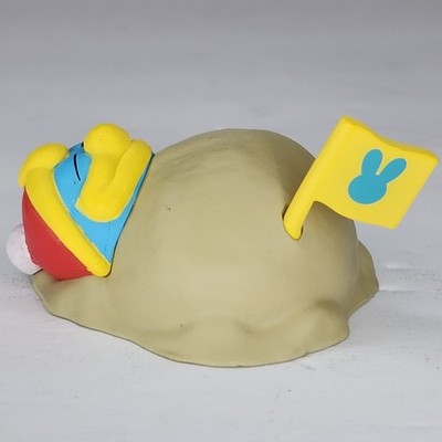 Kirby Waku Waku Summer 1.25'' King DeDeDe Sand Buried Gashapon Figure Bandai