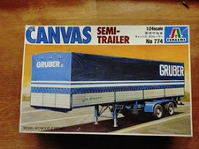 Italeri 774 Gruber Canvas Semi Trailer 1:24 plastic model open box & bags