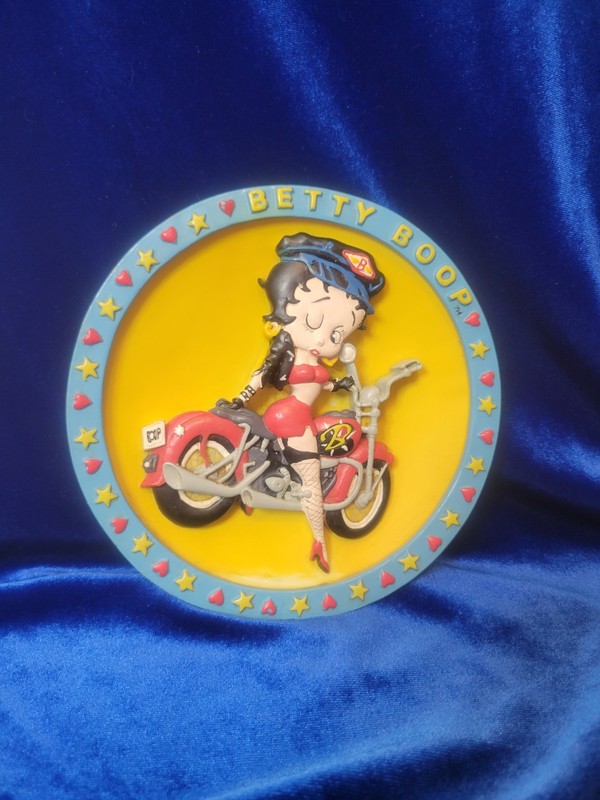 Vintage Betty Boop Motorcycle Wall Plaque Biker Bar Garage Decor 3D Plate Yellow
