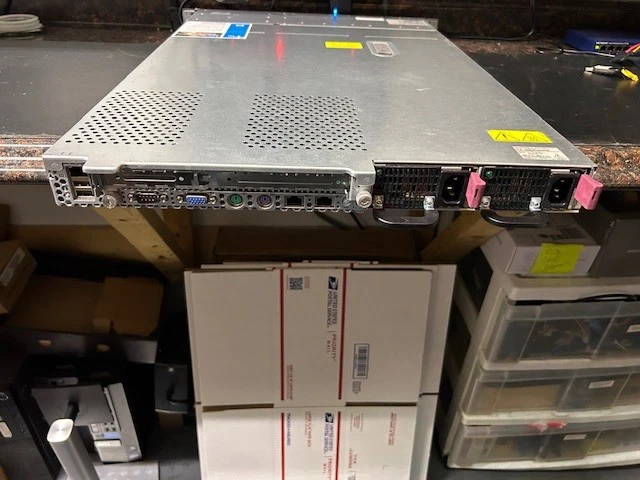 HP ProLiant DL360 G5 RM Server- 2-Xeon 3.0 ghz CPUs-(2) 146GB HDs, 6GB RAM, DVD - Image 2 of 4