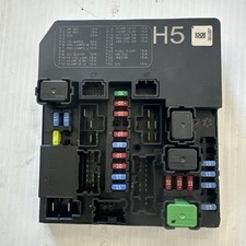 Nissan Sentra 2015-2019 IPDM motor caja de fusibles 284B73RA3E OEM