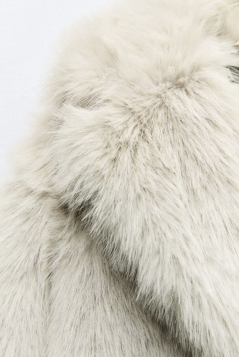 NEW ZARA 2023 FAUX FUR COAT ECRU COLLARED POCKETS SIZE XS NEW ZARA 2023 FAUX FUR COAT ECRU COLLARED POCKETS SIZE XS