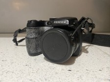 Fujifilm FinePix S1500 10MP Digital Bridge Camera 12x Zoom
