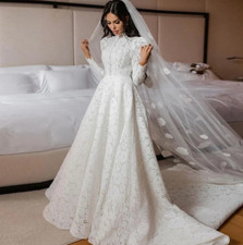 Elegant Lace A-line Muslim Wedding Dresses High Neck Button Arabic Bridal Gowns