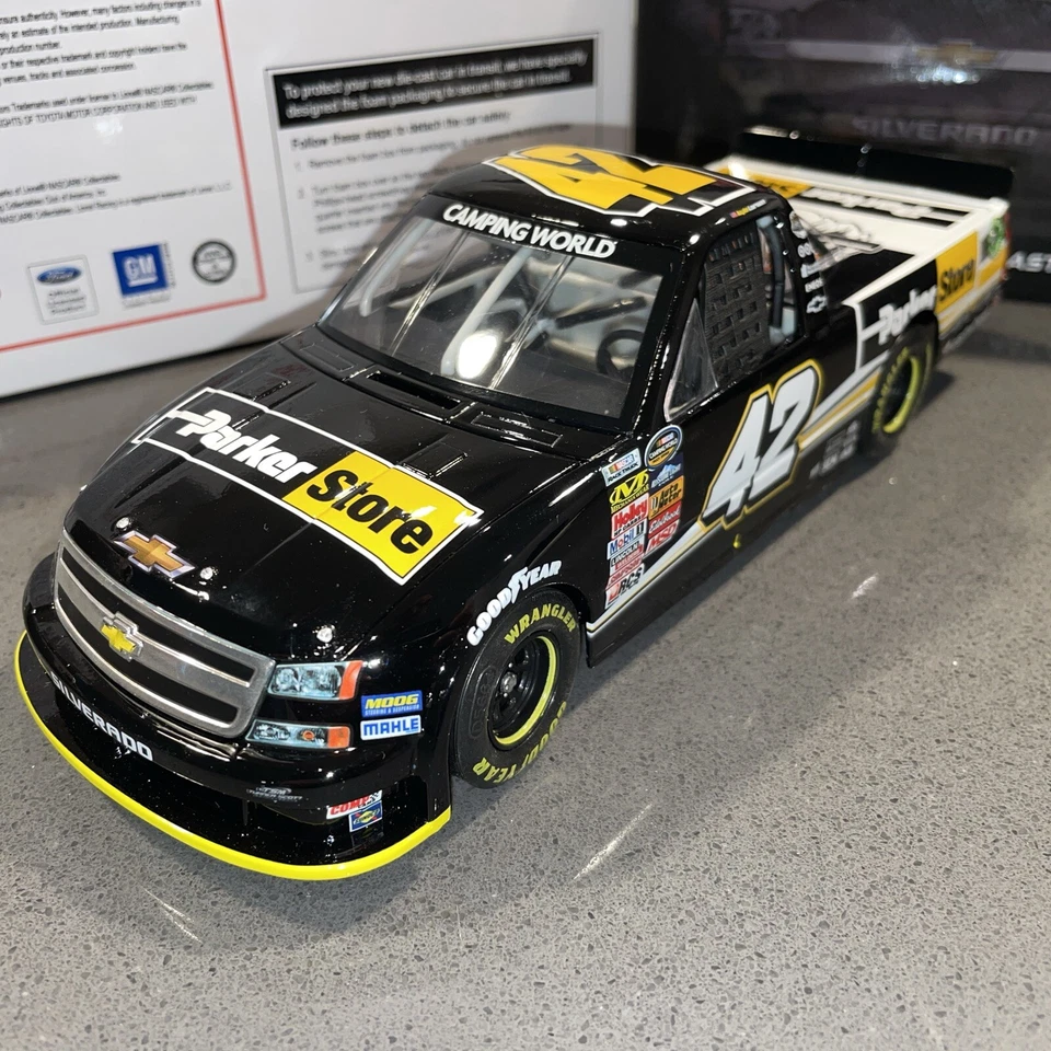 Camión Silverado 2014 Parker Store diecast #42 Kyle Larson NASCAR 1/24 acción Foto 2 de 4