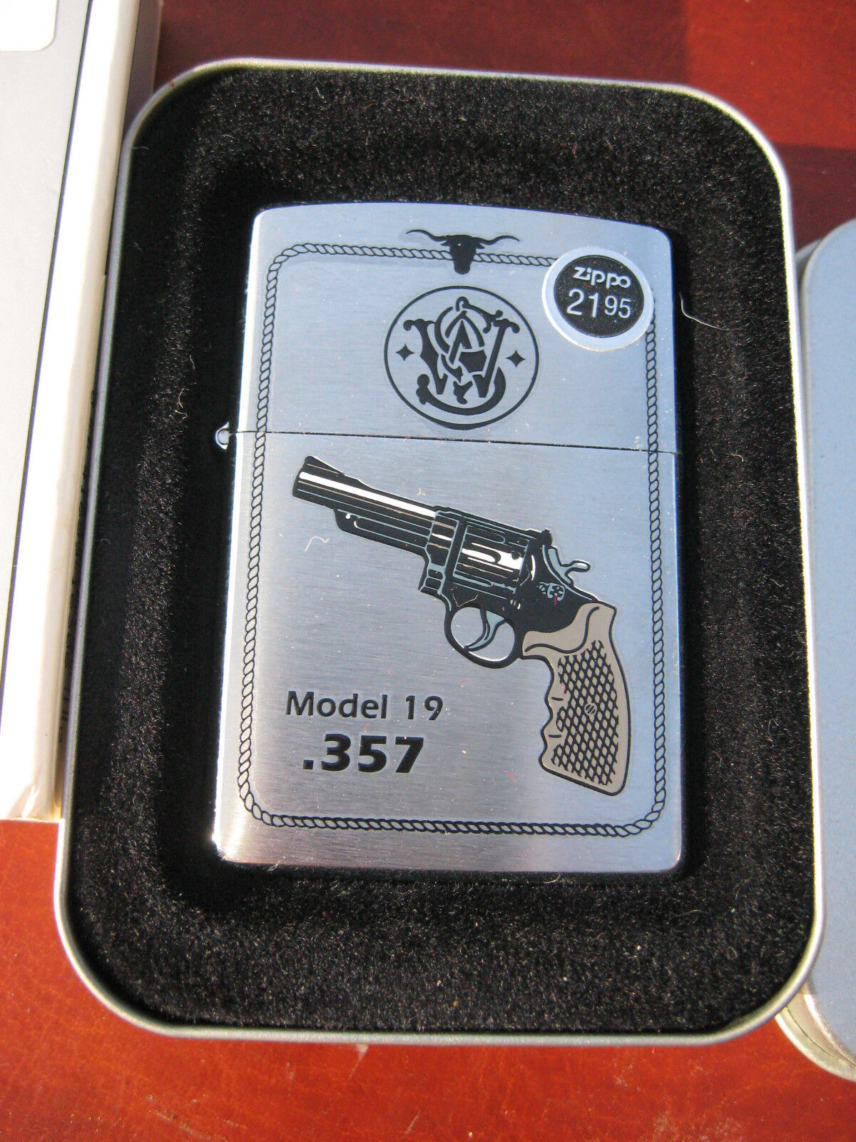 Zippo 200SW 306 .357 MAGNUM MODEL 19 .VINTAGE COLLECTIBLE VARY 