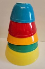 Pyrex Primary Colors Mixing Nesting Bowls - set of 5 Vintage