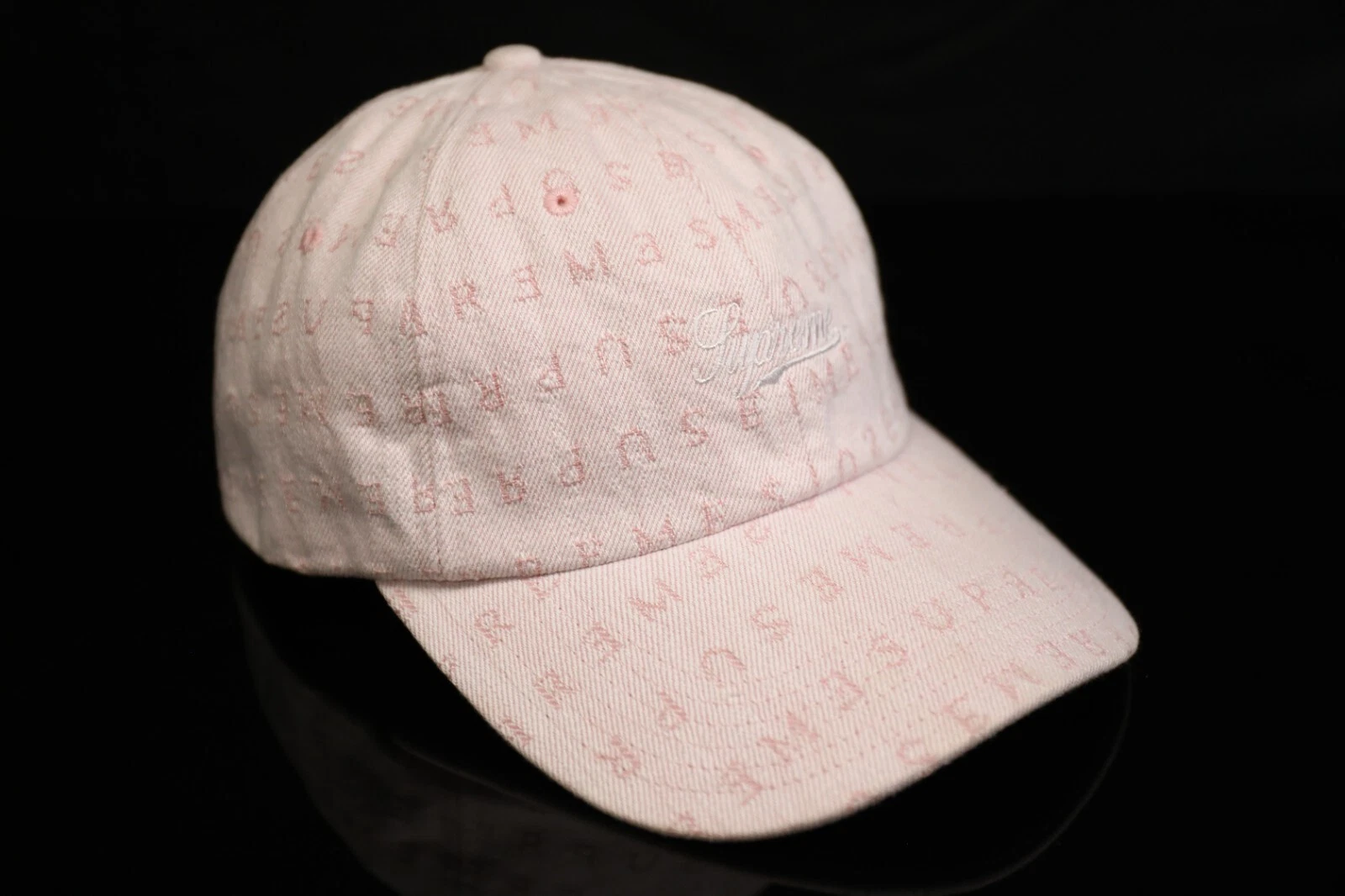 Chapeau rose SS20 Supreme Jacquard Logos denim six panneaux