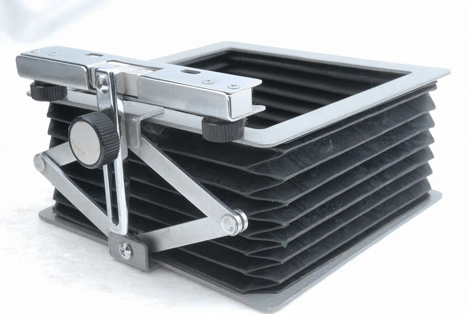 Exc Toyo View Field 4 3/4 x 6 1/2 Camera Body w/Hood *14F13400 - Image 3 of 4