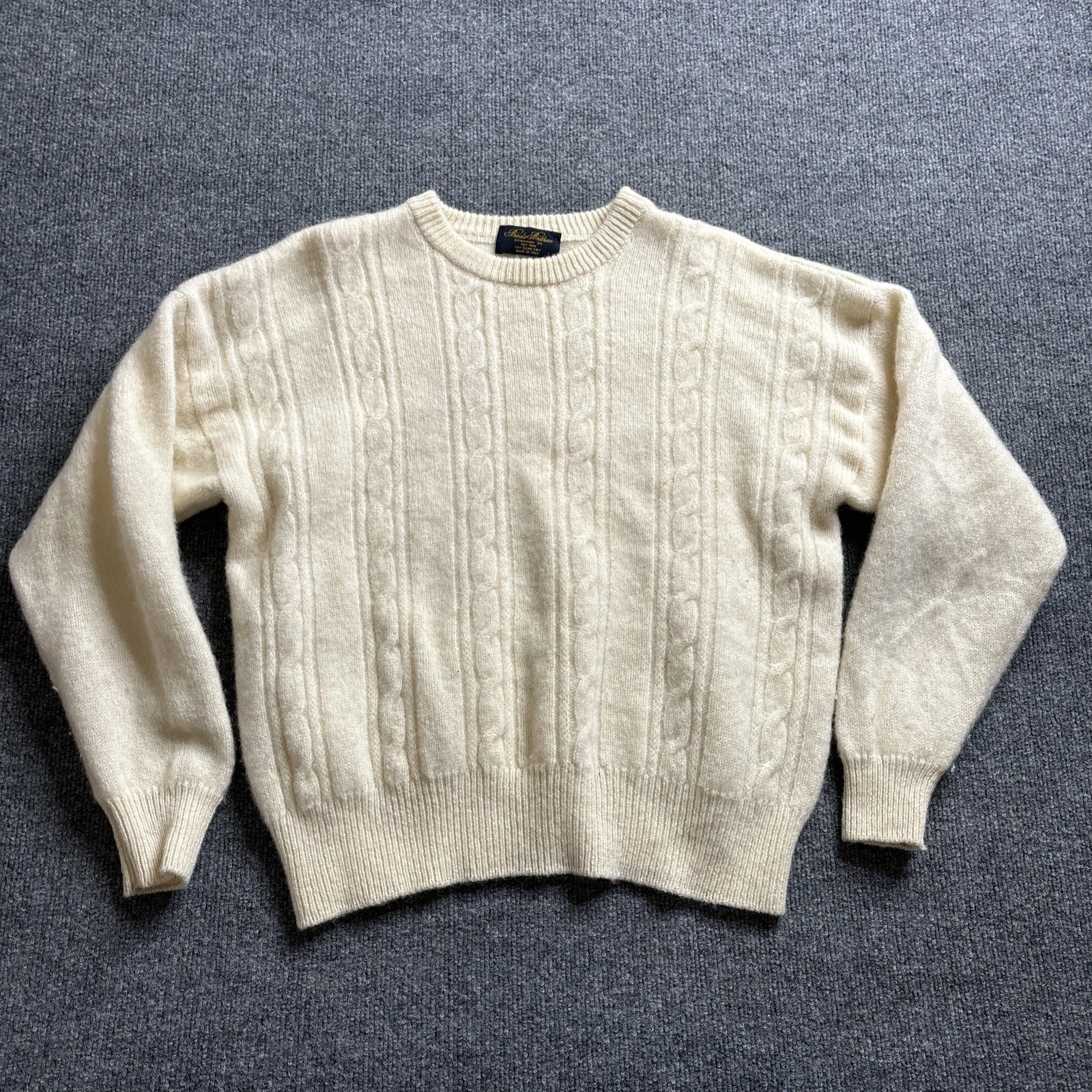 Brooks Brothers 100% Wool Cable Knit Sweater Cream Men's Large Made In Italy
Opens in a new window o