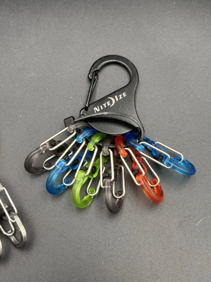 Lote de llaves Nite Ize S-Biner - 2 juegos (metal y plástico codificado por colores) Foto 4 de 4