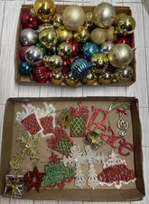 Vintage Christmas Ornament Lot Plastic Glitter Mixed Read And See Photos