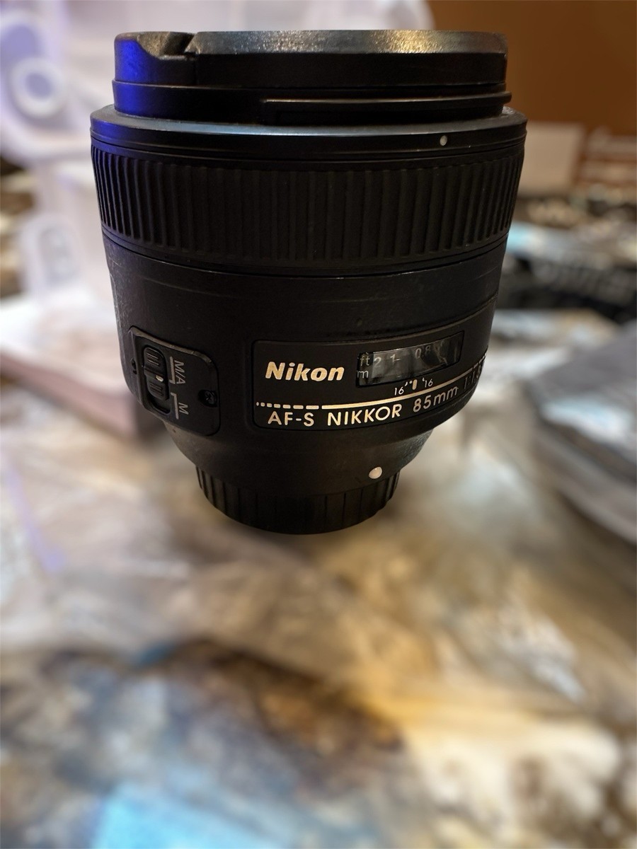 【美品】ニコン AF-S NIKKOR 85mm f/1.8G Amazon.com : Nikon AF S NIKKOR 85mm f/1.8G Fixed Lens with