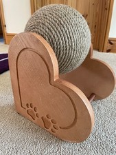 Support boule à gratter chat animal en bois forme coeur ❗️