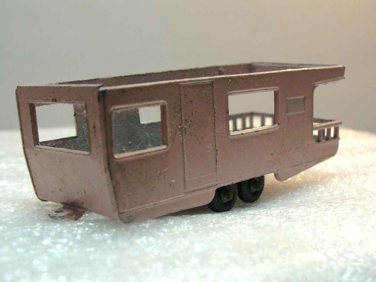 マッチボックス　レズニー　No.23 キャラバン（キャンピングトレーラー） Matchbox Series No. 23 Trailer Caravan Made in Englans By