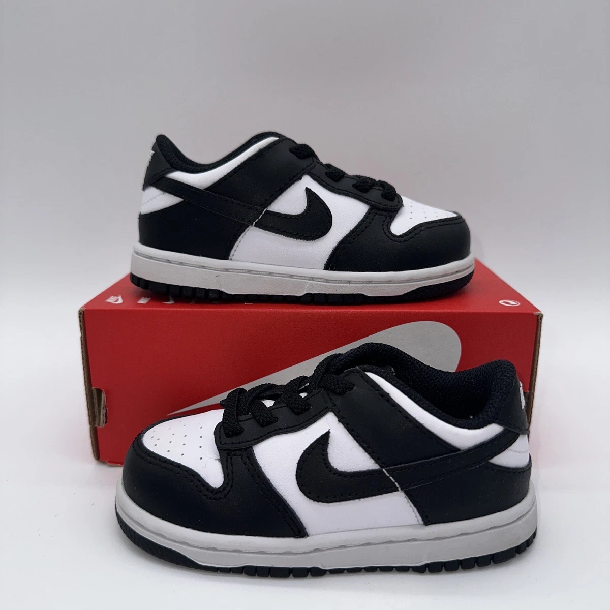 Nike dunk size 8c Boys shoes