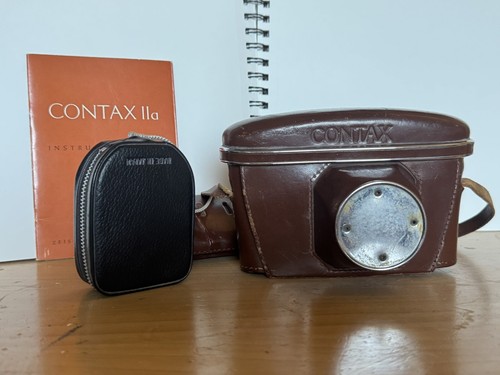 Zeiss Ikon Contax IIa Black Dial Film Camera Sonner 50mm And Accessories - Picture 3 of 12