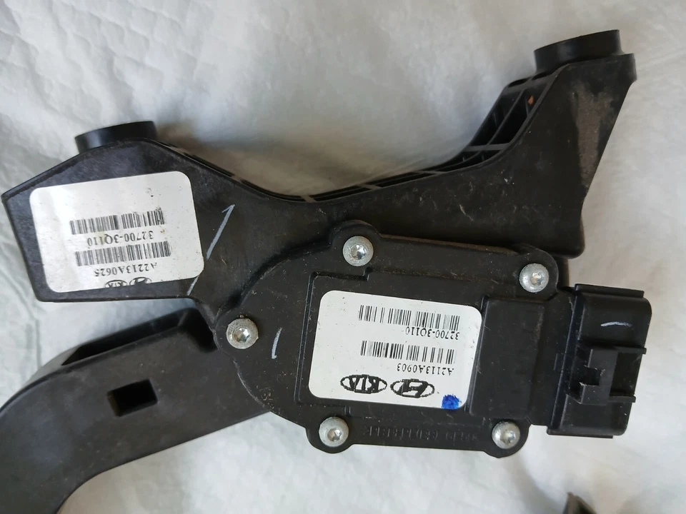 ⭐Genuino⭐ Conjunto de módulo de pedal de aceleración 3P 1 juego para Kia Optima 2011-2013 Foto 4 de 4