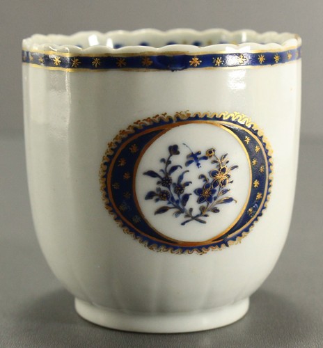 = Jiaqing (1796-1820) China Export Porcelain Cup & Saucer Blue & White w. Gold - Picture 11 of 23