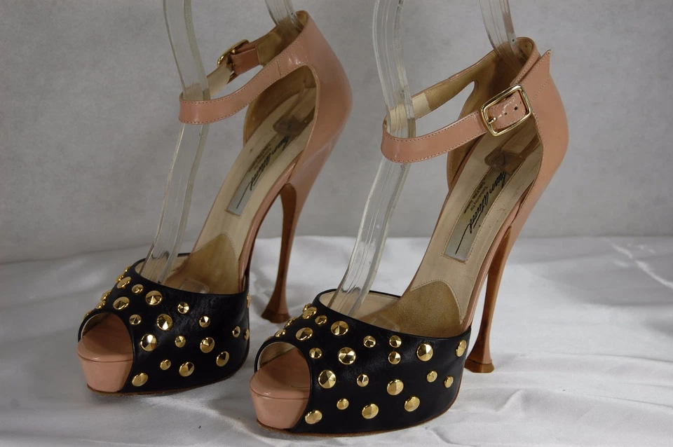 37/6.5 ❤️SANDALIAS BOMBEAS BRIAN ATWOOD TACÓN ALTO TACHUELAS CUERO TOSTADO Y NEGRO Foto 2 de 4