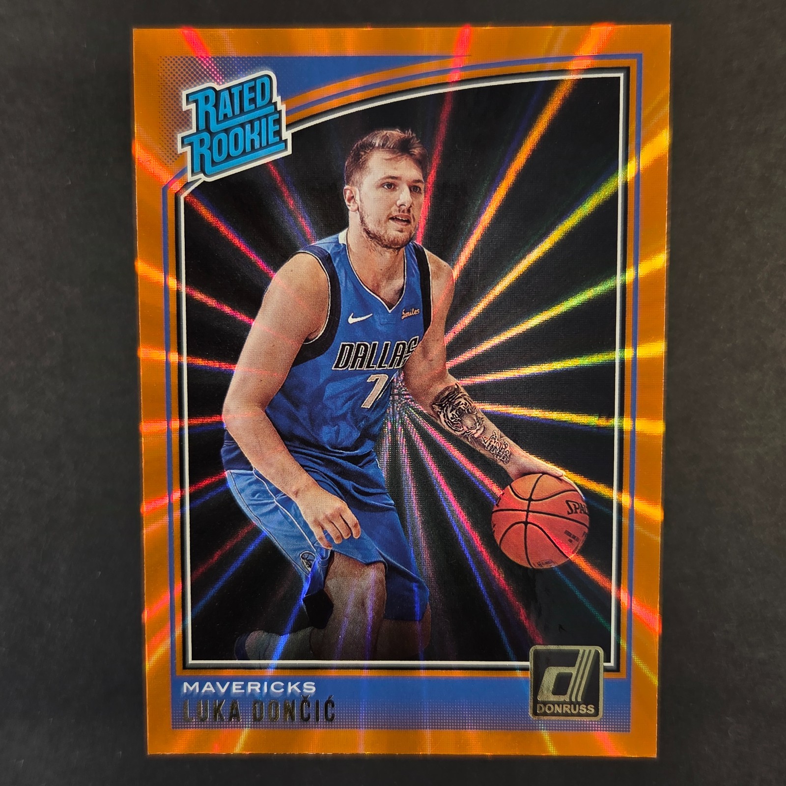 2018 Donruss Luka Doncic Orange Lazer Rated Rookie #177 (RC) view 3