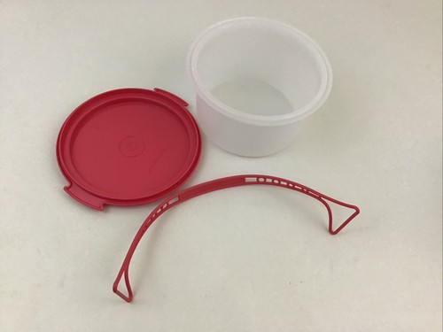 Tupperware Kids Mini Play Set Cake Taker Server Plates Pitcher & Tumblers - Picture 15 of 15