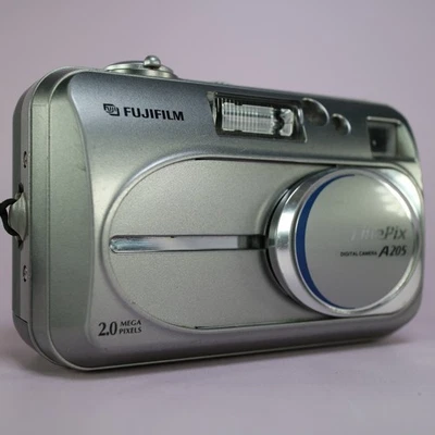 Fujifilm Digital Camera FinePix A205 2.0MP Silver Tested *Read*